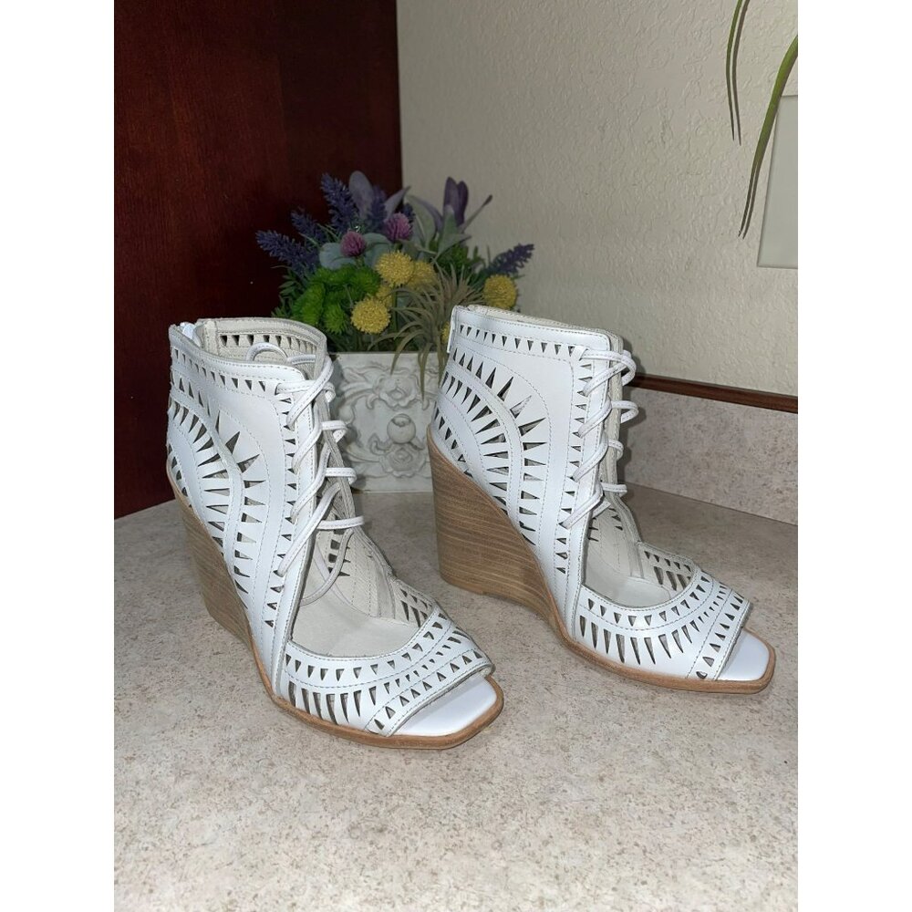 Jeffrey Campbell Rodolfo White Laser-Cut Lace-Up Open Toe Wedge Sandals Size 8 - Picture 2 of 12